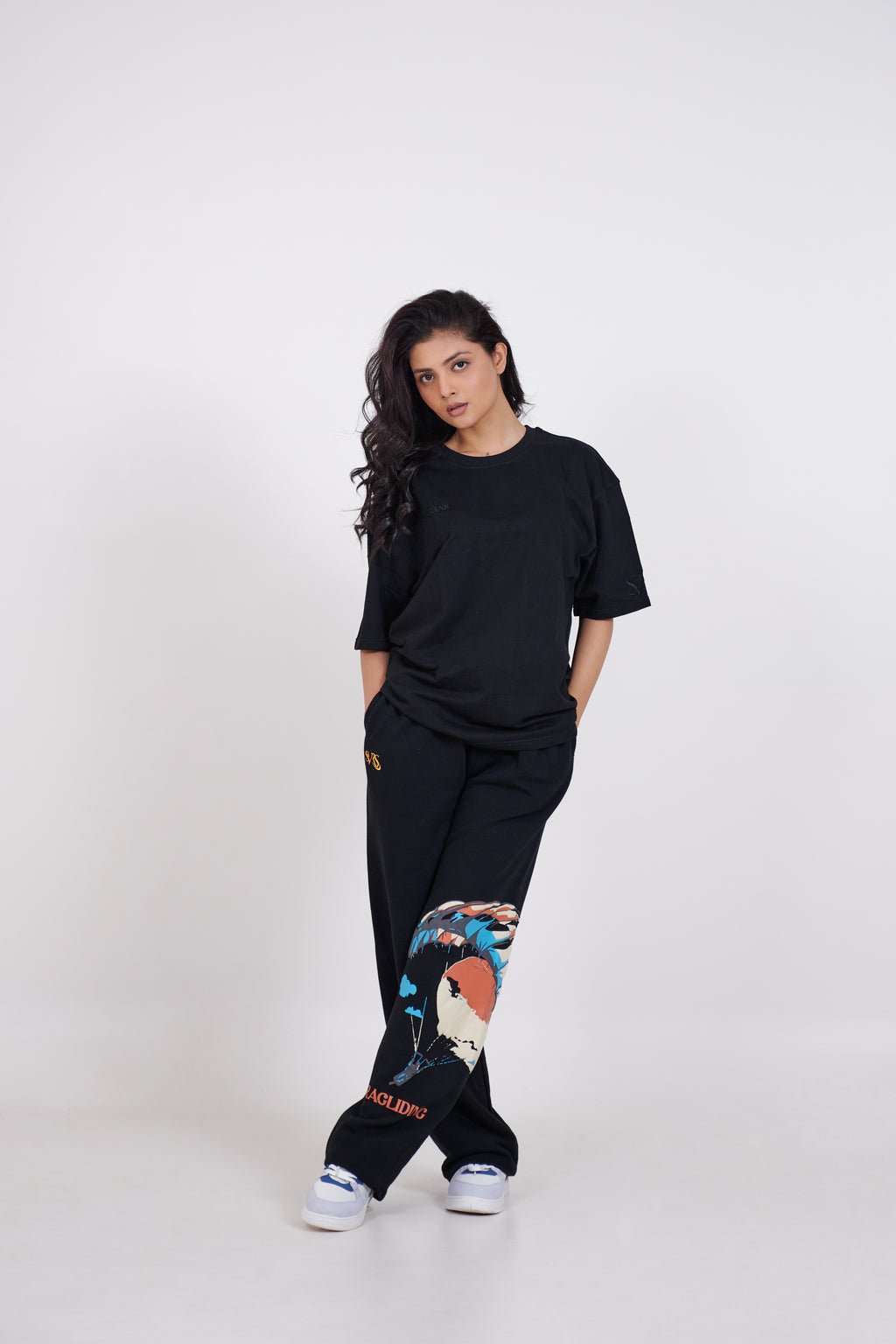 UNISEX BLACK OVERSIZED T-SHIRTS