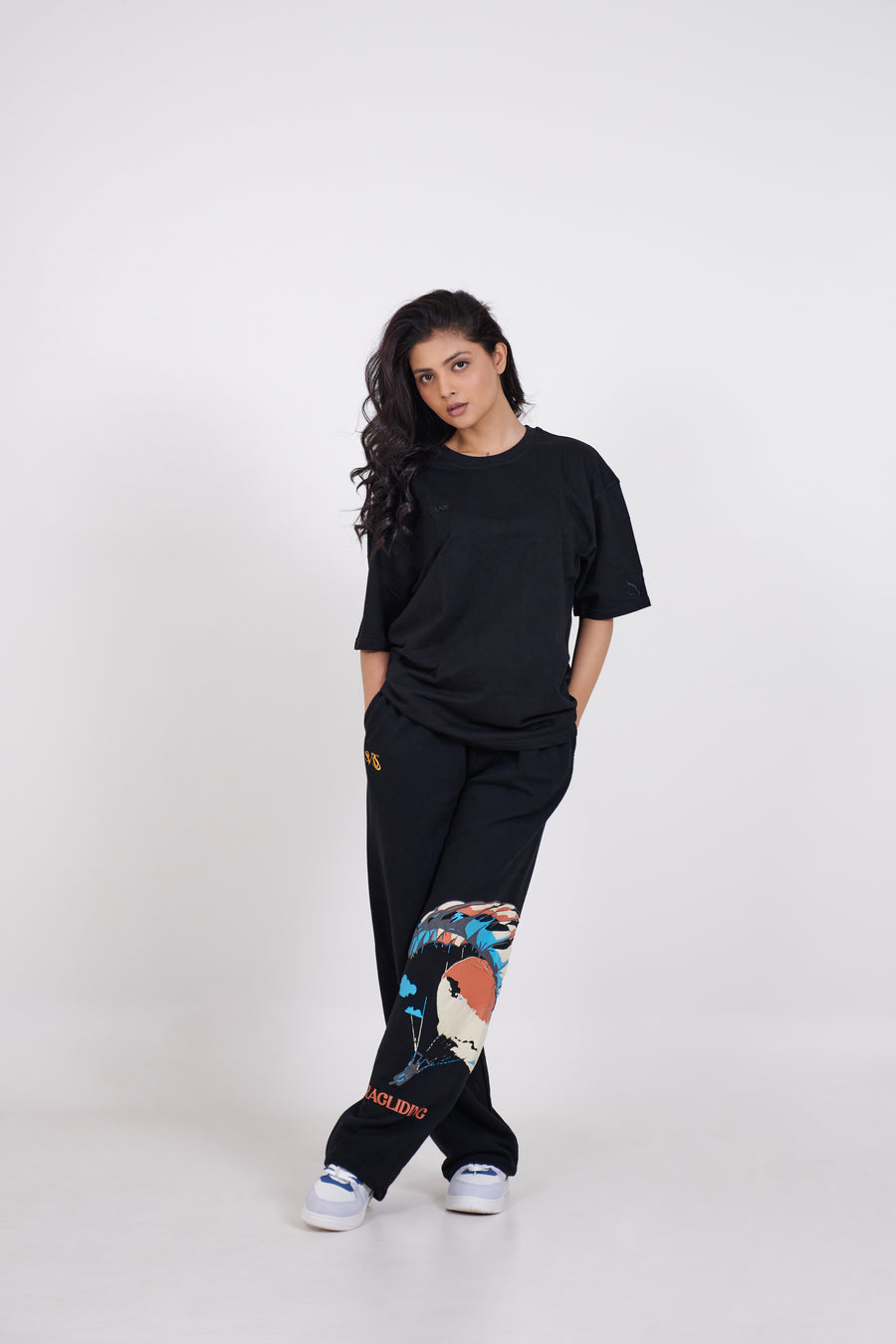 UNISEX BLACK OVERSIZED T-SHIRTS