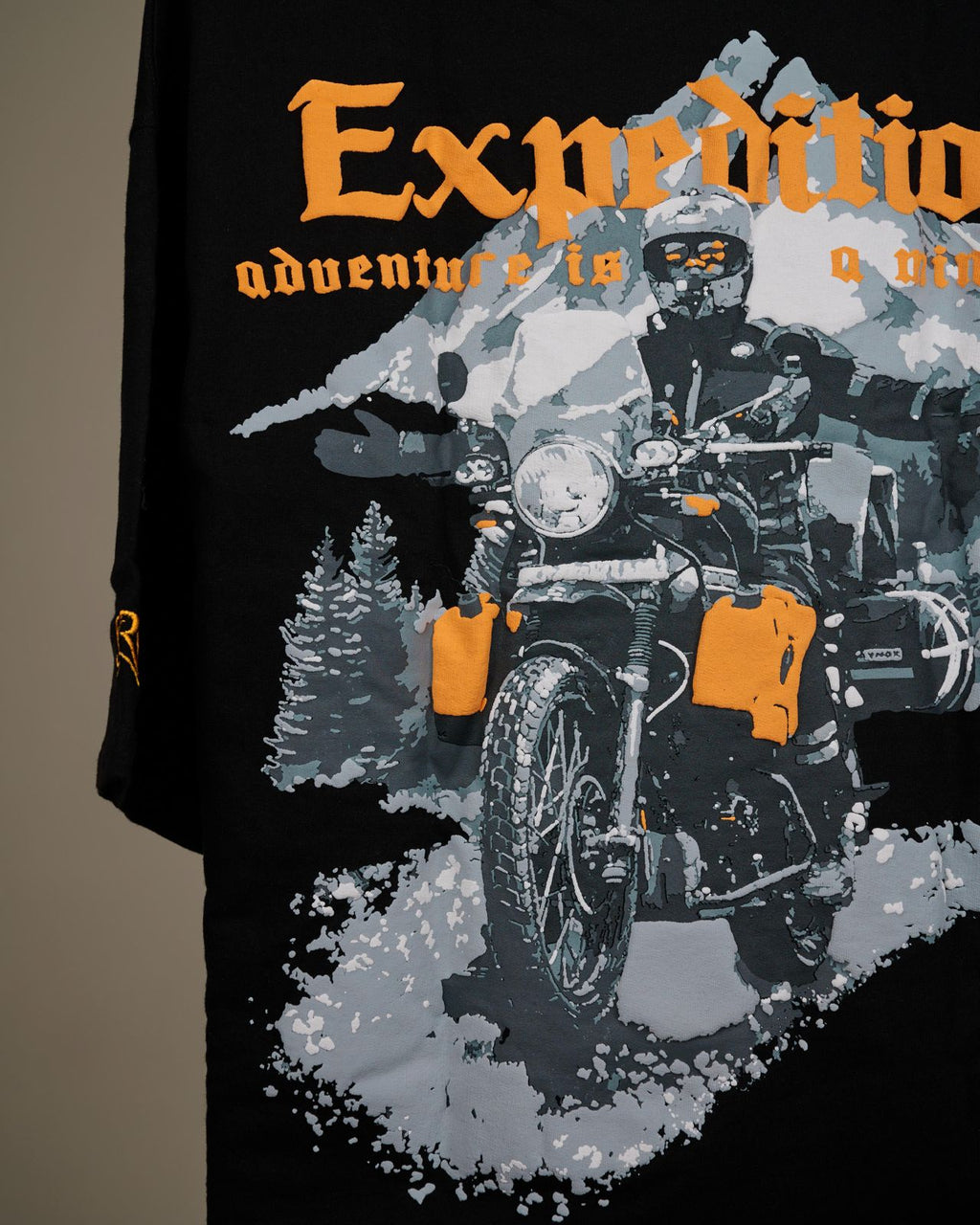 ADVENTURE BIKE OVERSIZED T-SHIRT